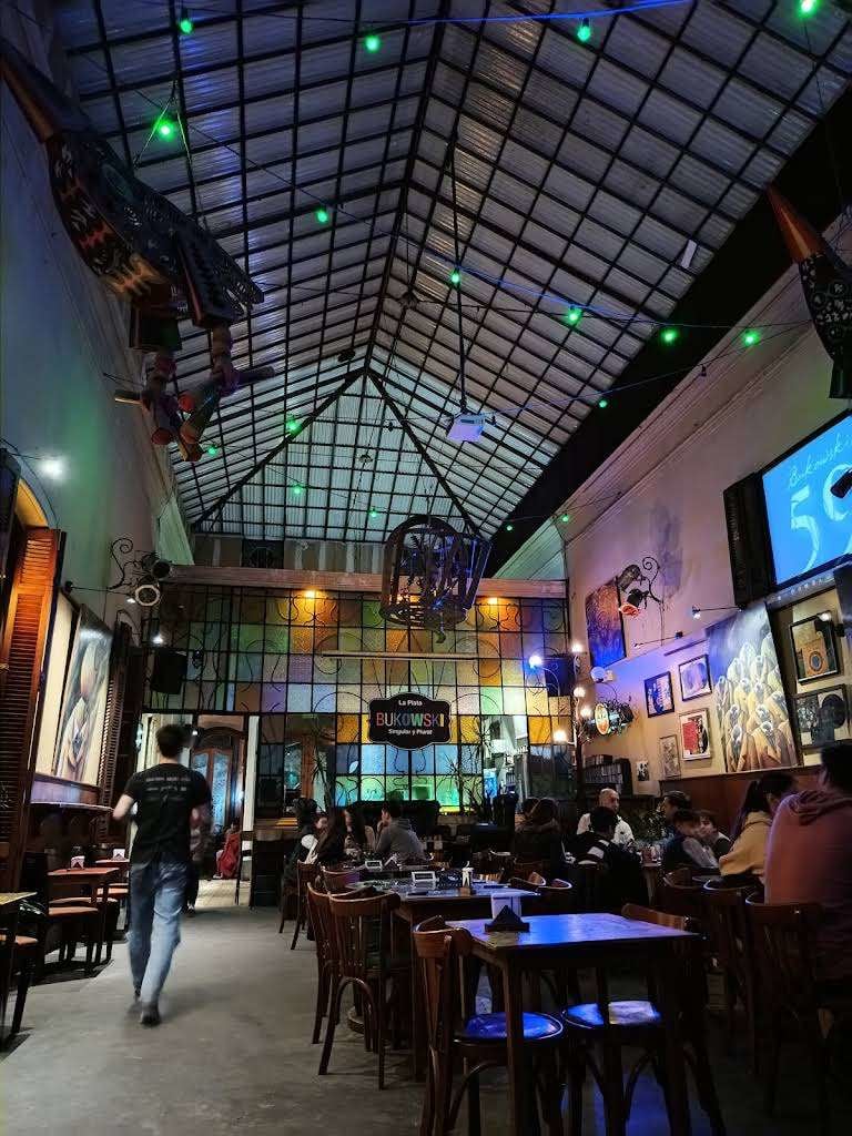 Vinito y amigos - La Plata - Bukowski Bar